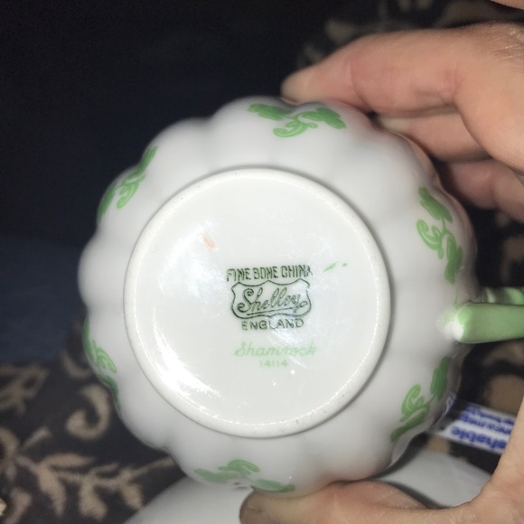 Shelly- Shamrock #14111 Tea Cup & Saucer 1961 Ludlow Shape - Picture 8 of 13